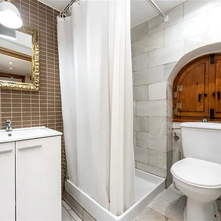 Hauzify I Domus Apartment Tarragona